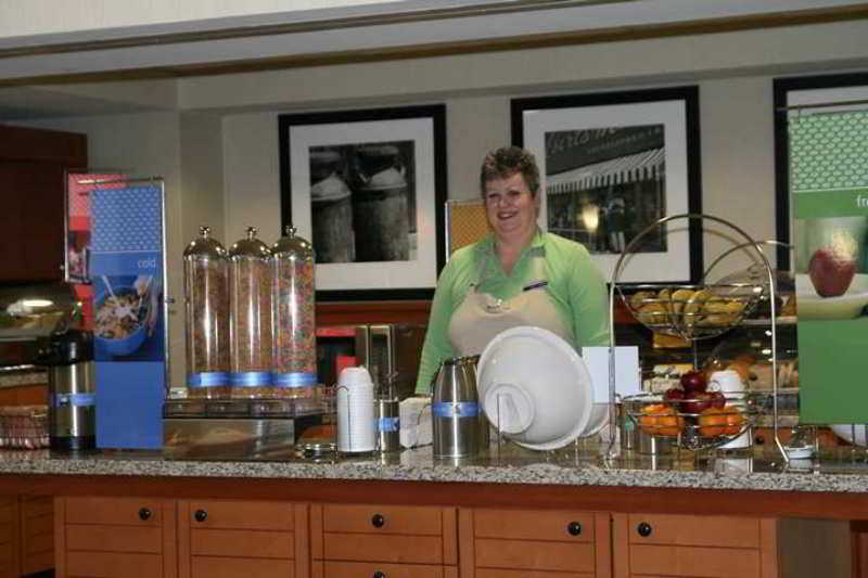 Hampton Inn & Suites By Hilton Barrie Restaurante foto